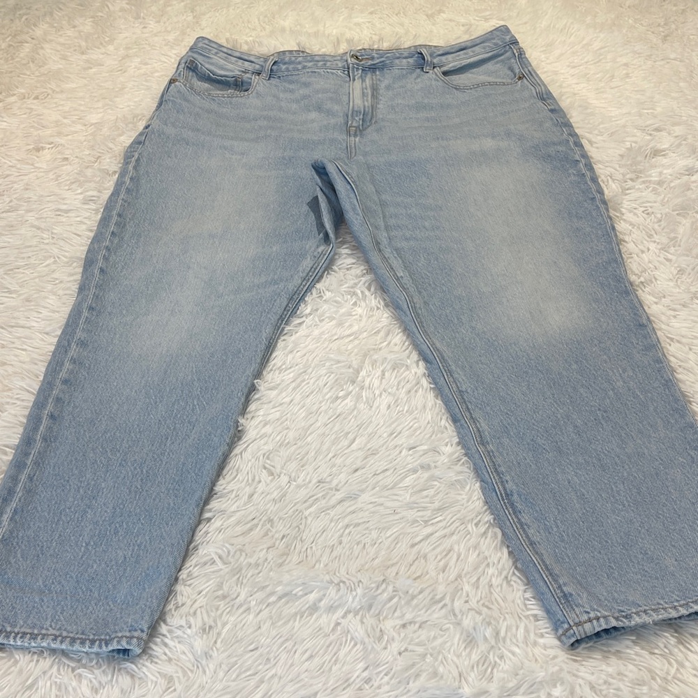 American Eagle Outfitters STRIGID Light Blue Women’s MOM Jeans SIZE 18 S